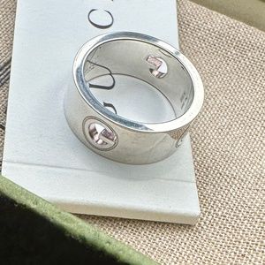 Gucci ring